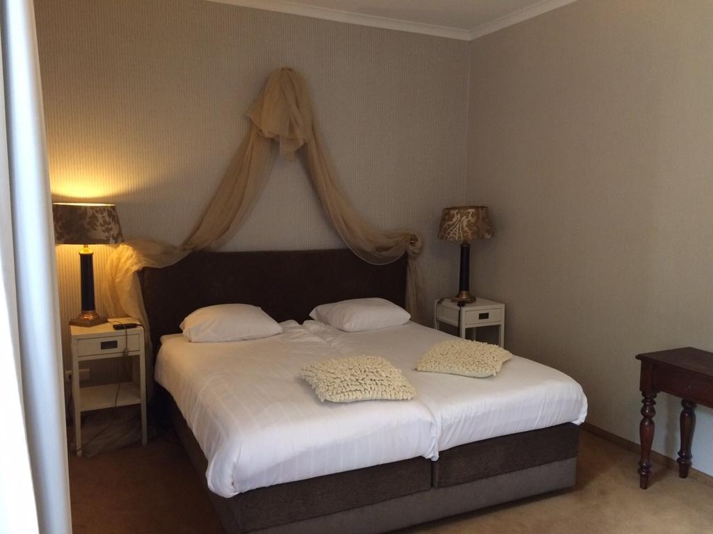 Hotel Kasteel Pietersheim Maastricht - Lanaken Habitación foto