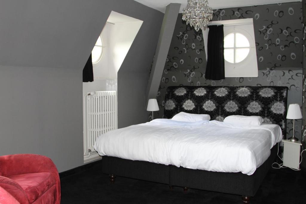 Hotel Kasteel Pietersheim Maastricht - Lanaken Habitación foto