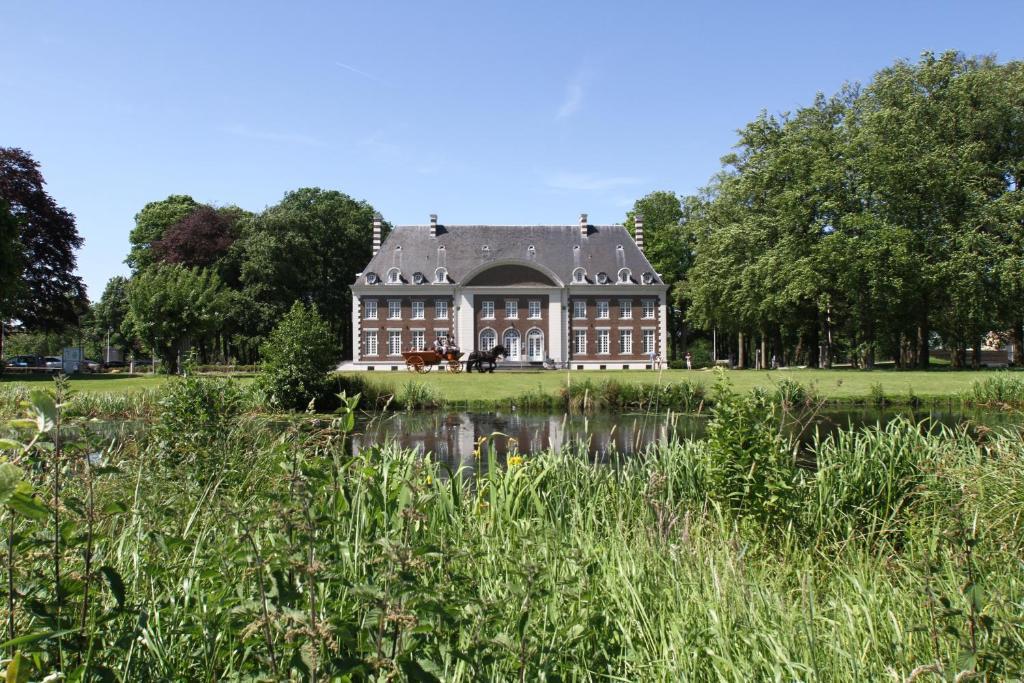 Hotel Kasteel Pietersheim Maastricht - Lanaken Exterior foto